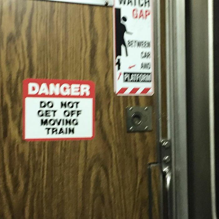 Funny-captain-obvious-signs