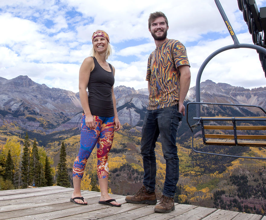 Yoga Pants And T-Shirts That Combine Topographic Maps And Bold Colors To Create New Psychedelic Patterns Yoga Pants And T-Shirts That Combine Topographic Maps And Bold Colors To Create New Psychedelic Patterns