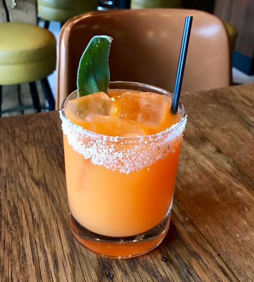 Best Summer Cocktails: 16 Easy Drinks You Can Make This Season Best Summer Cocktails: 16 Easy Drinks You Can Make This Season