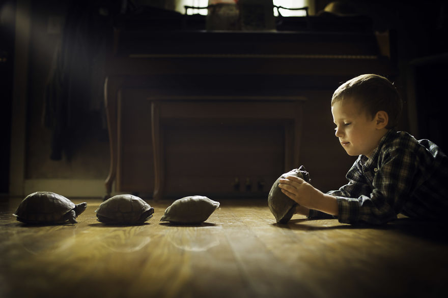 What's Better Then Photos Of Cute Kids? Cute Kids With Animals! 20 Photos Of Cute Kids With Animals!