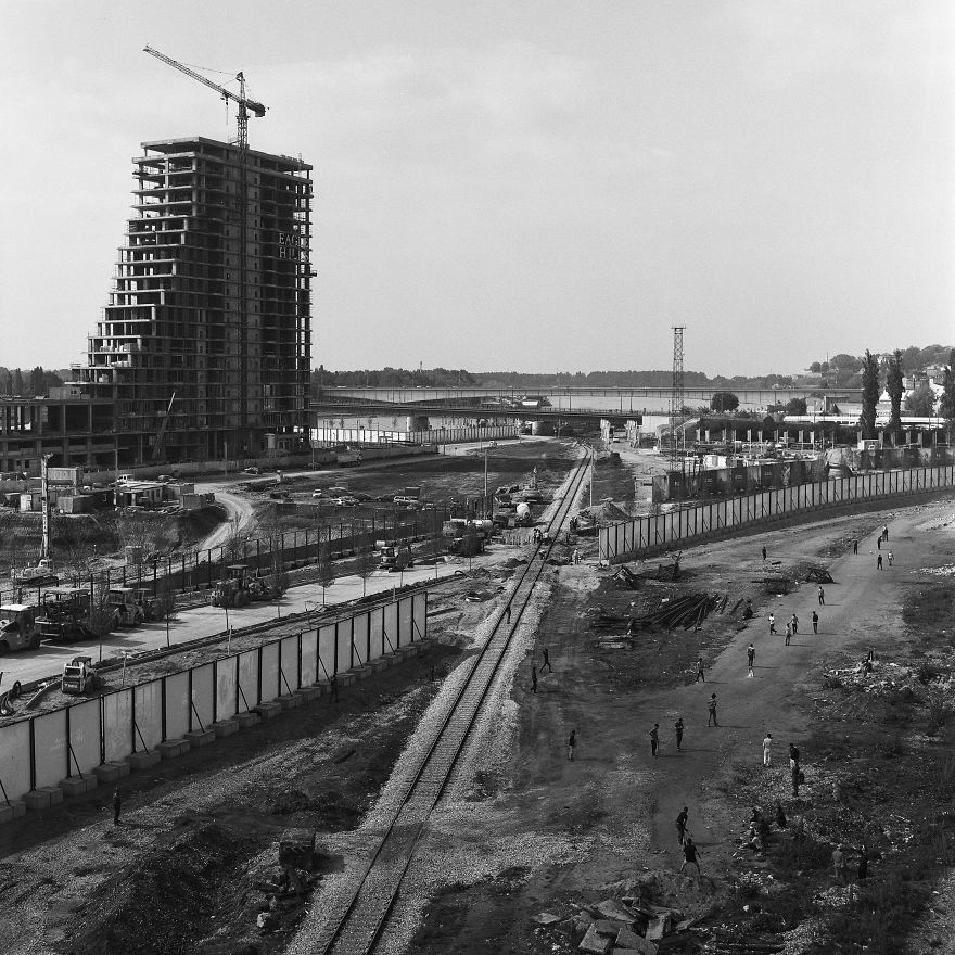 I Spend Two Months In Europe Photographing The Last Illegal Refugee Camp