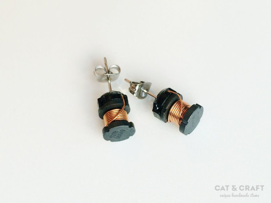 I Make Unique Geeky Jewelry Out Of Recycled Computers (10 Pics)