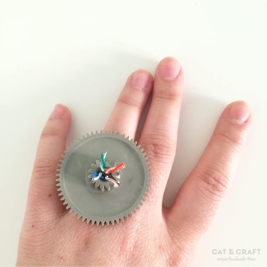 I Make Unique Geeky Jewelry Out Of Recycled Computers (10 Pics)