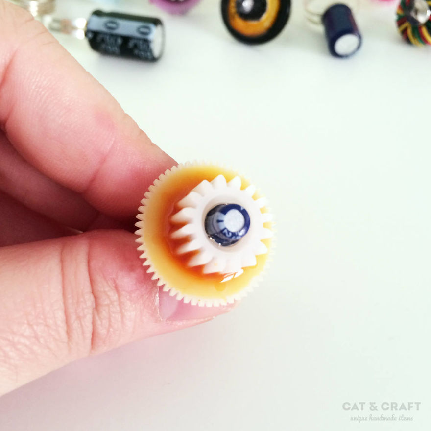 I Make Unique Geeky Jewelry Out Of Recycled Computers (10 Pics)