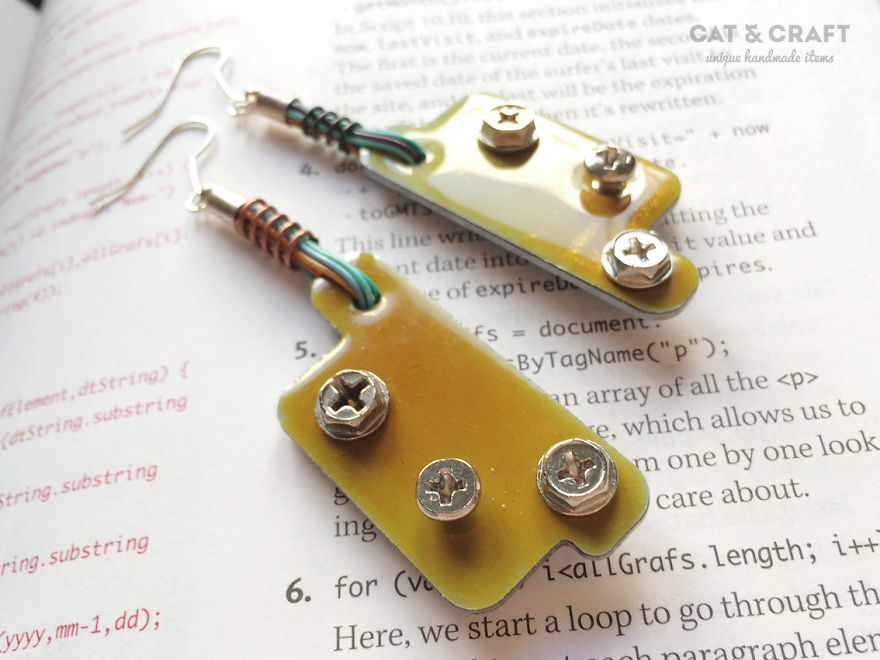 I Make Unique Geeky Jewelry Out Of Recycled Computers (10 Pics)