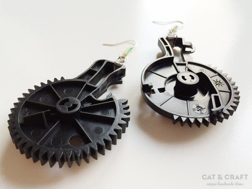 I Make Unique Geeky Jewelry Out Of Recycled Computers (10 Pics)