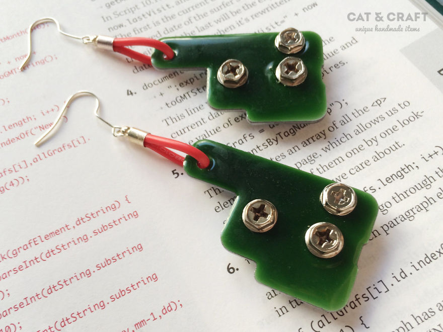 I Make Unique Geeky Jewelry Out Of Recycled Computers (10 Pics)