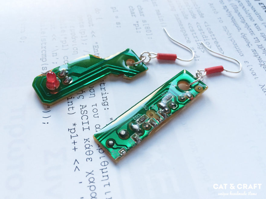 I Make Unique Geeky Jewelry Out Of Recycled Computers (10 Pics)