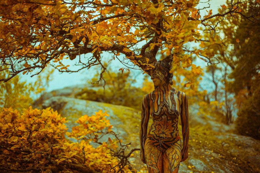 Bodypainting That Speaks About Human And Nature Relationship By Artist Vilija Vitkute