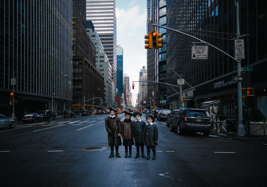 I Made Immigrants' Dream Come True By Photoshopping Them Into Today's New York I Made Immigrants' Dream Come True By Photoshopping Them Into Today's New York