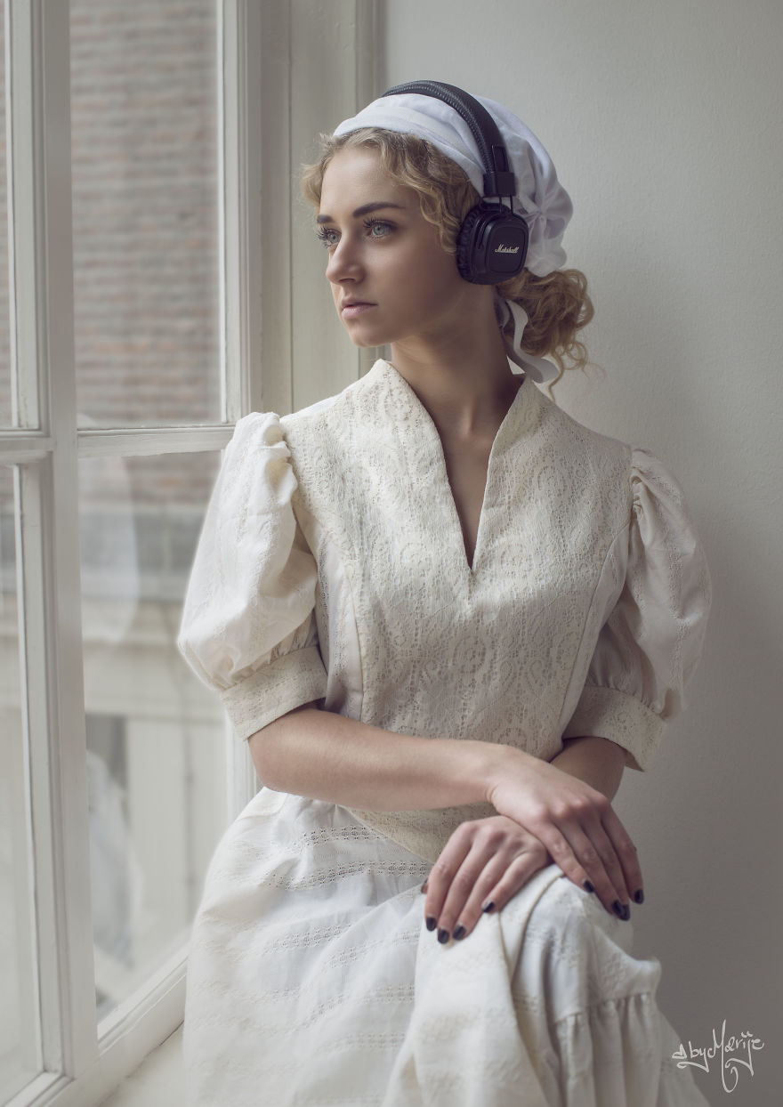 Old Style, New Vibe: I Created Old Fashioned Photos And Added Modern Elements