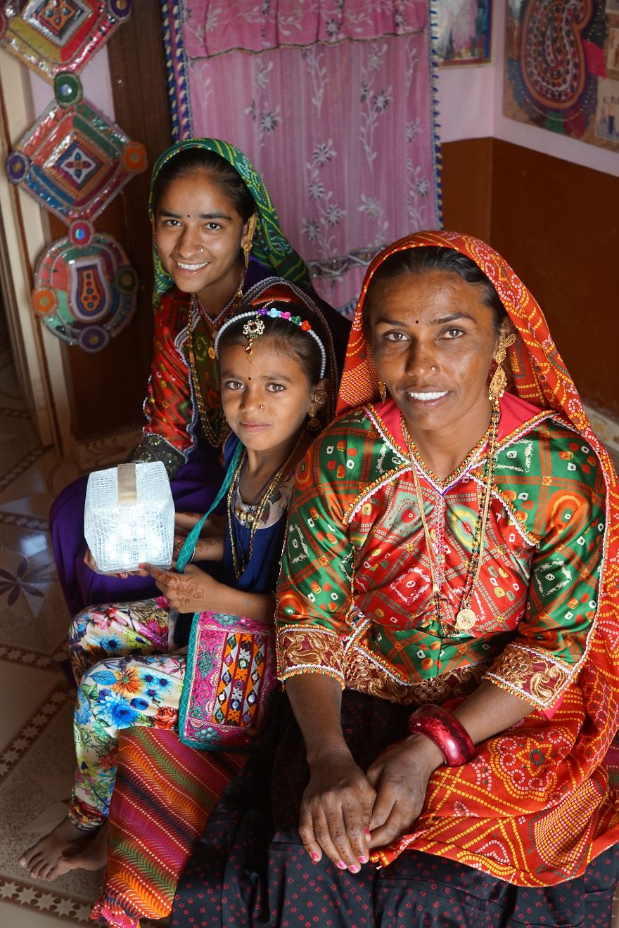 Photo Group Donates Solar Lights To People Living In Darkness