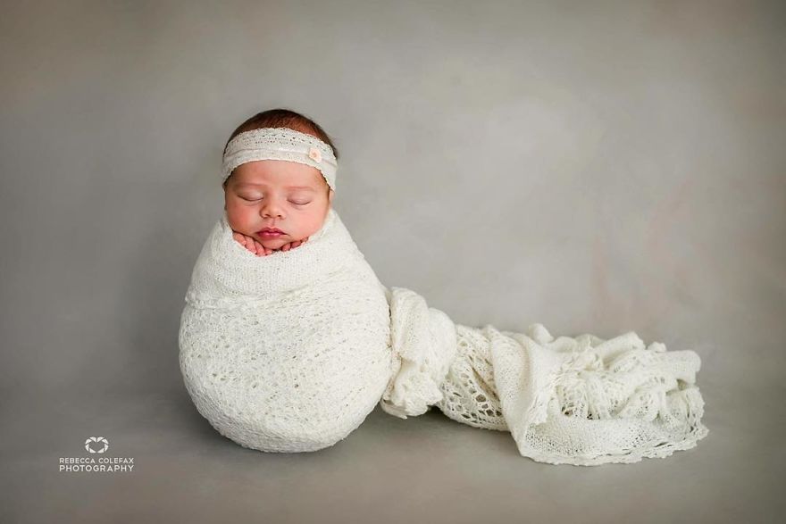Photographer Takes Pictures Of Babies As Never Seen Before