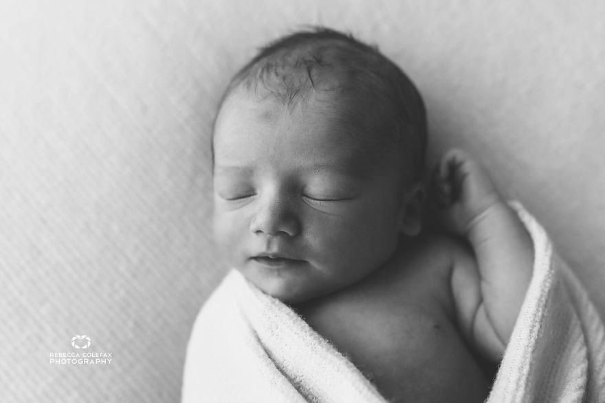 Photographer Takes Pictures Of Babies As Never Seen Before