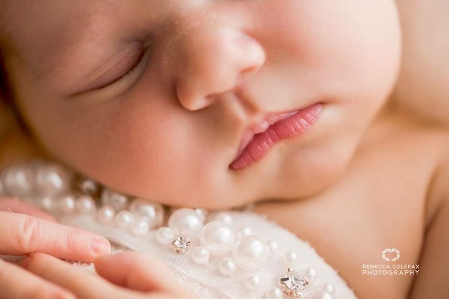 Photographer Takes Pictures Of Babies As Never Seen Before