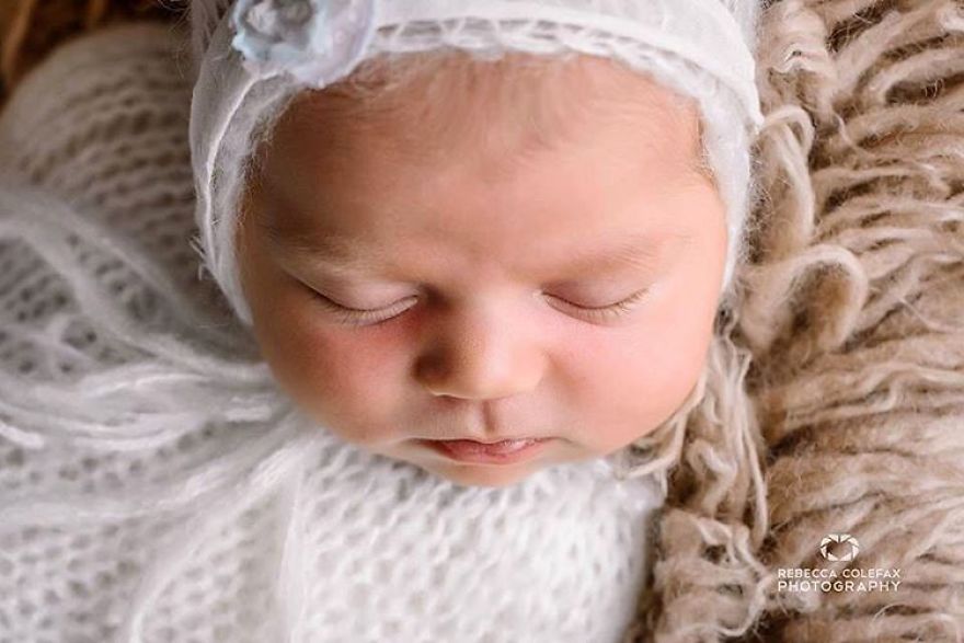 Photographer Takes Pictures Of Babies As Never Seen Before