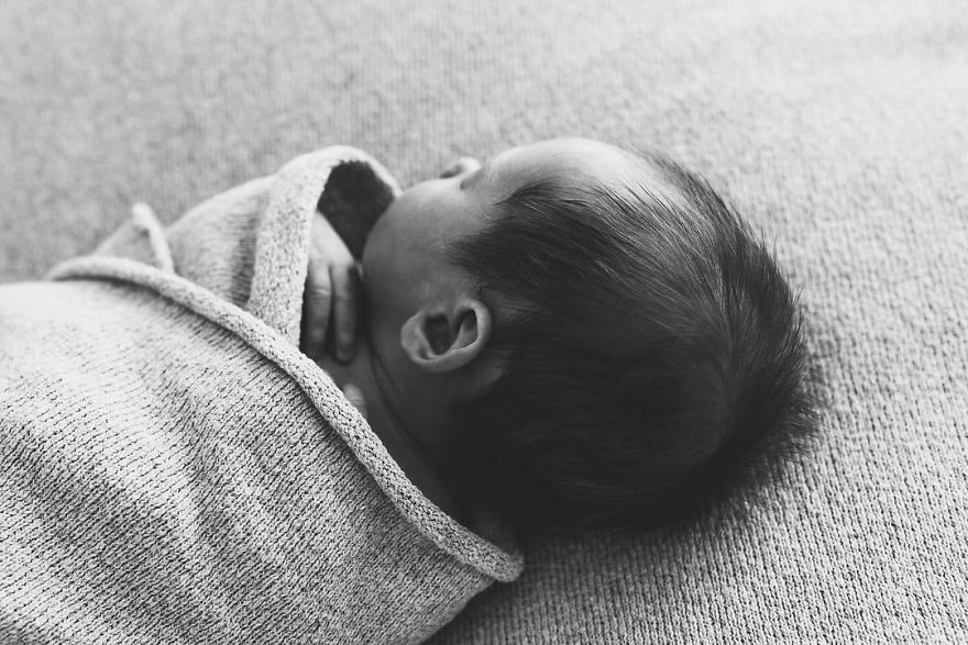 Photographer Takes Pictures Of Babies As Never Seen Before