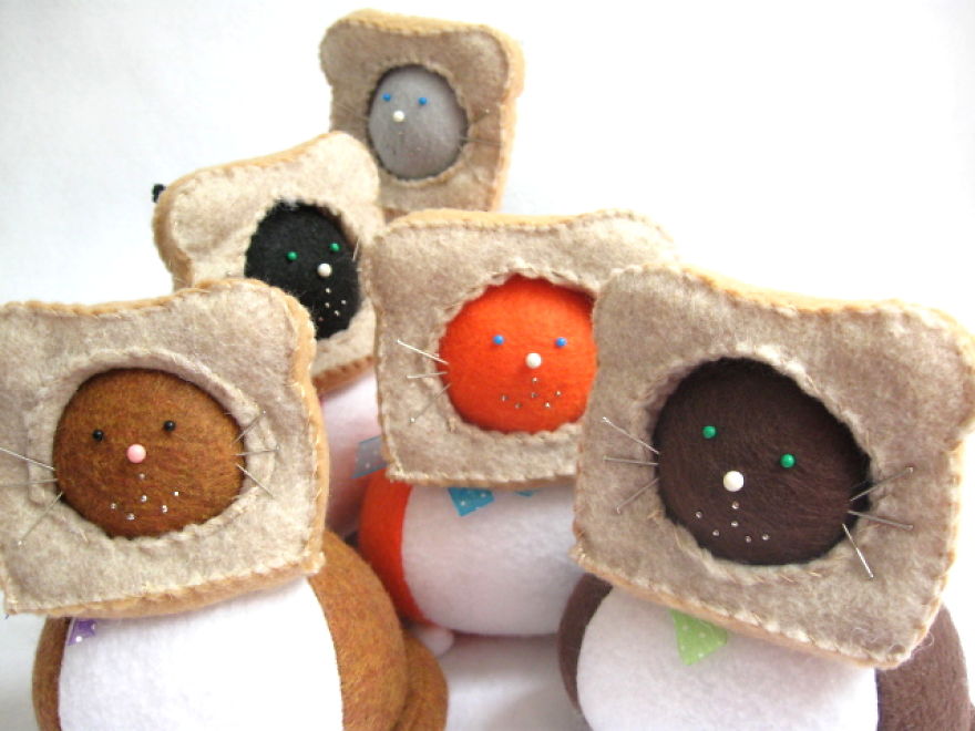 I Combined My Love Of Sewing And Cats To Create Functional Pincushions With Personality And Humor