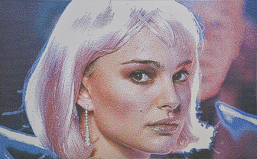 Turkish Artist Recreates Movie Scenes Using Thousands Of Small Colored Dots