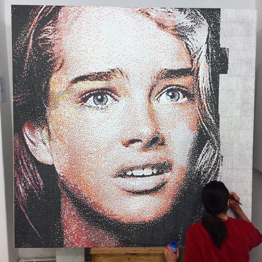 Turkish Artist Recreates Movie Scenes Using Thousands Of Small Colored Dots Turkish Artist Recreates Movie Scenes Using Thousands Of Small Colored Dots