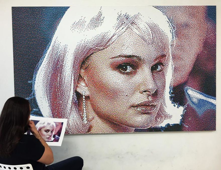 Turkish Artist Recreates Movie Scenes Using Thousands Of Small Colored Dots Turkish Artist Recreates Movie Scenes Using Thousands Of Small Colored Dots