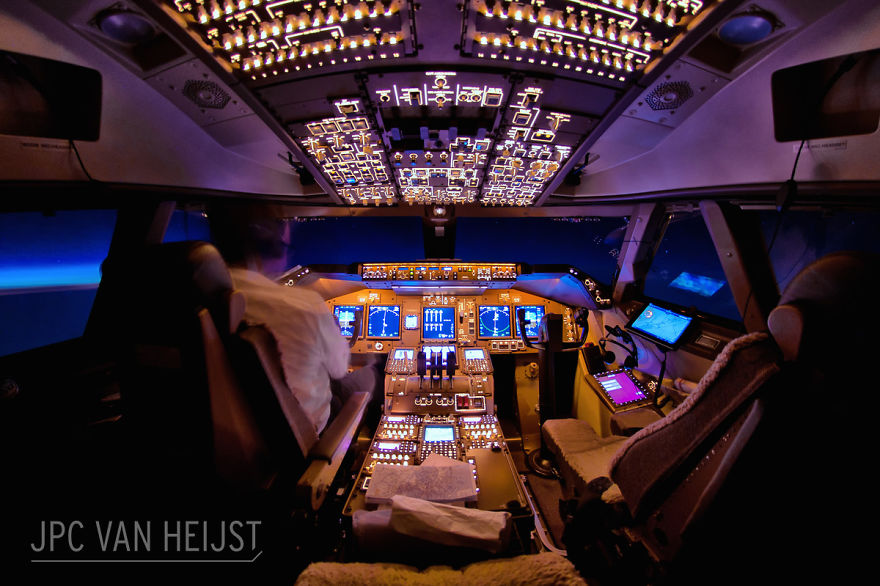 747 Pilot Takes Stunning Photos From His Cockpit, And His Pics Will Make You Want To Become A Pilot