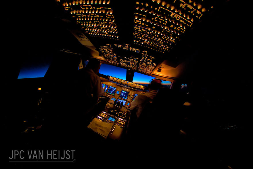 747 Pilot Takes Stunning Photos From His Cockpit, And His Pics Will Make You Want To Become A Pilot