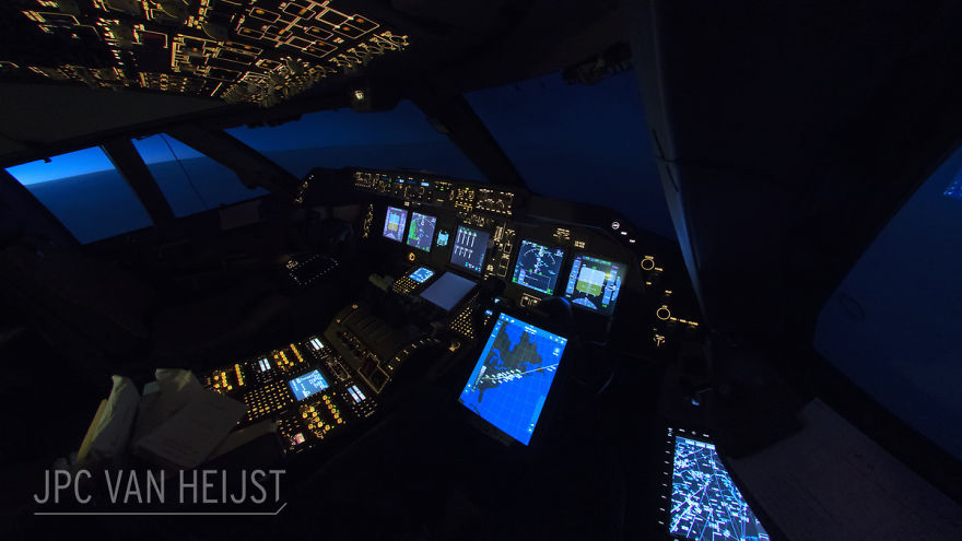 747 Pilot Takes Stunning Photos From His Cockpit, And His Pics Will Make You Want To Become A Pilot