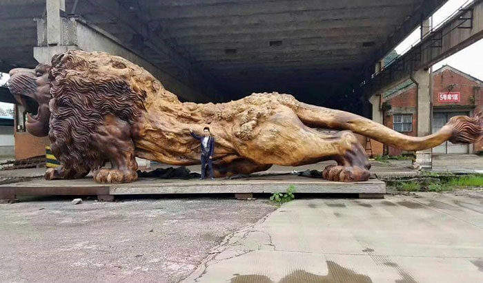 Giant Lion Carved From Single Tree By 20 People In 3 Years Becomes The World's Largest Redwood Sculpture