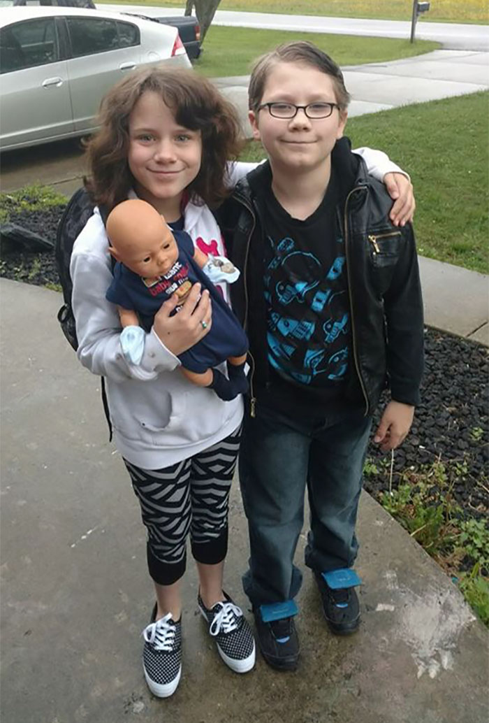 dad-buy-baby-doll-clothes-goodwill-store-18 dad-buy-baby-doll-clothes-goodwill-store-18