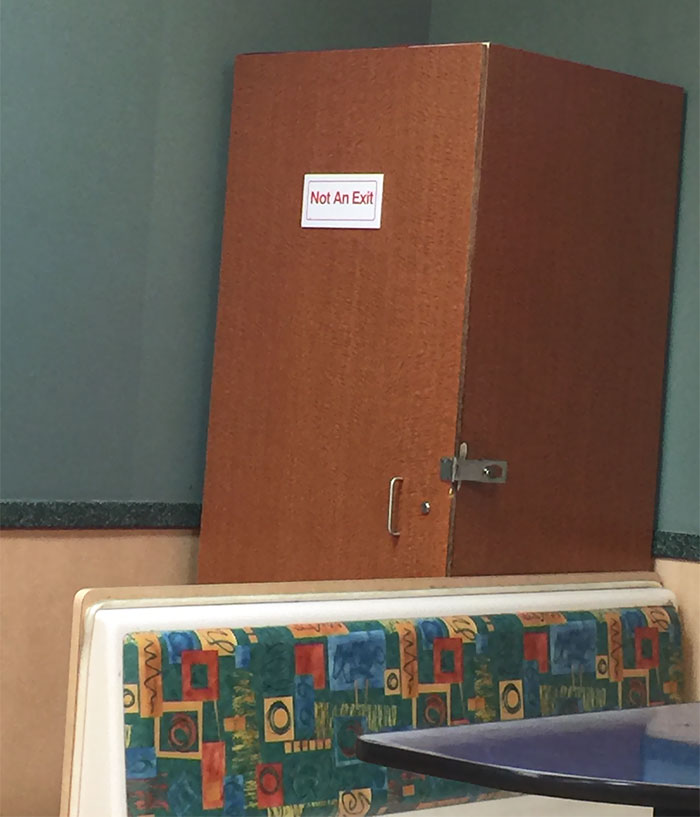 Funny-captain-obvious-signs