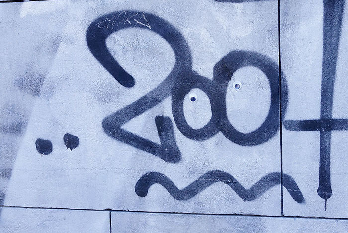 Someone In Bulgaria Is Putting Googly Eyes On Broken Street Objects, And It's Even Better Than Fixing Things