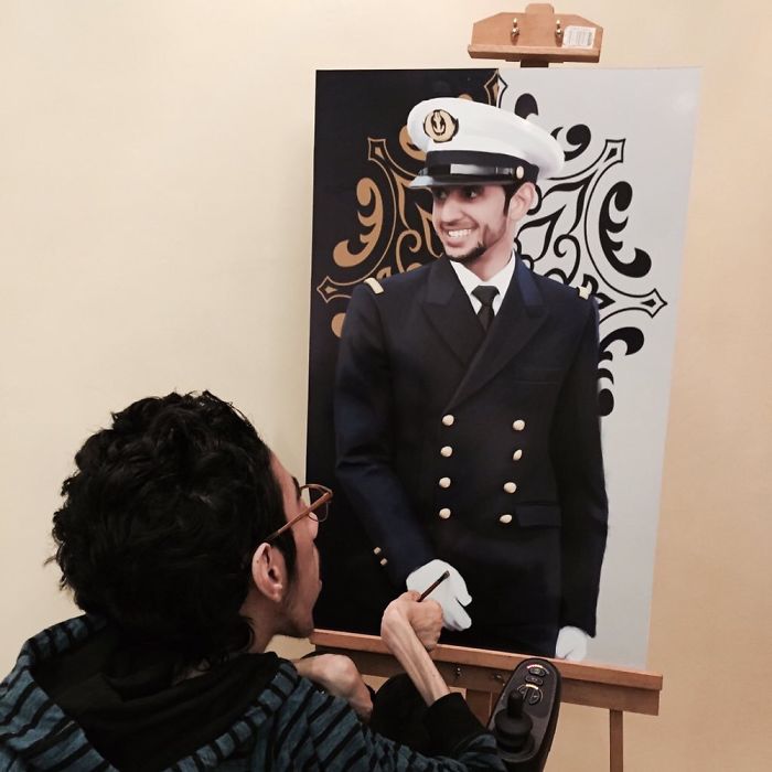 A Saudi Artist With Handicap Paints Wonderful Paintings