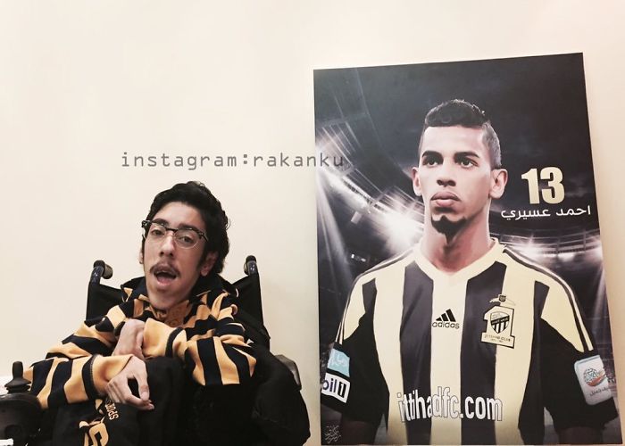 A Saudi Artist With Handicap Paints Wonderful Paintings