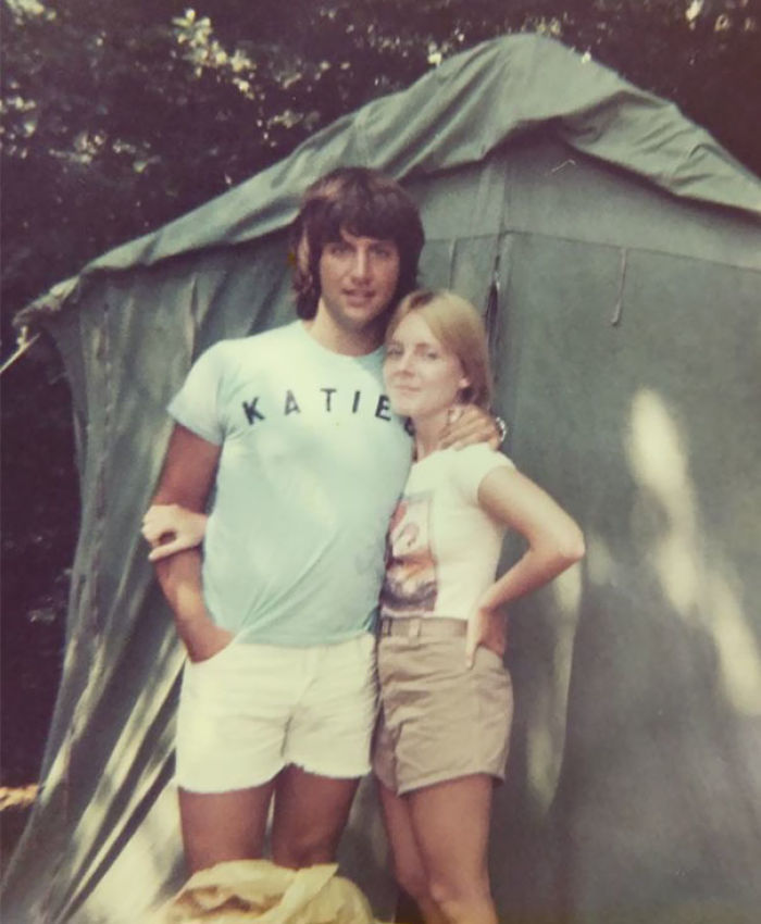 1970s Pics Of Men's Shorts Show A Forgotten Fashion Trend That Made Men Cool