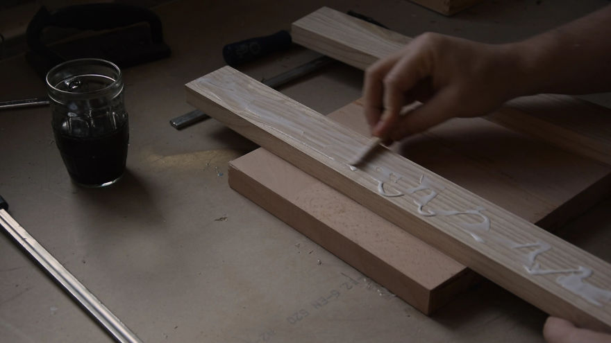 I Made An Oaken Picnic Table With Wine Holders