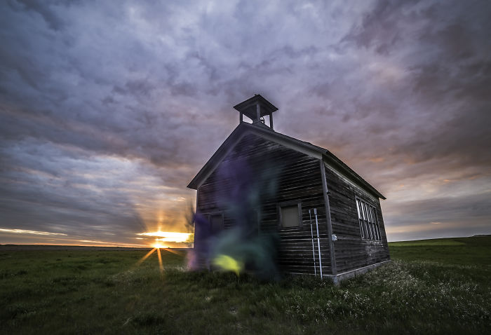 Creative Smoke-Grenade Photography