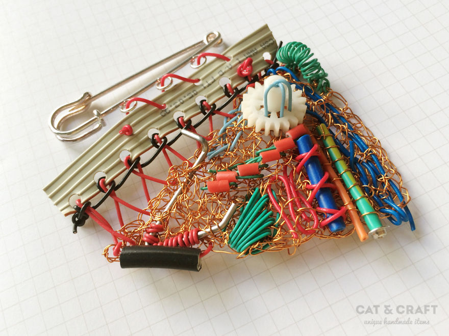 I Make Brooches By Knitting Cables