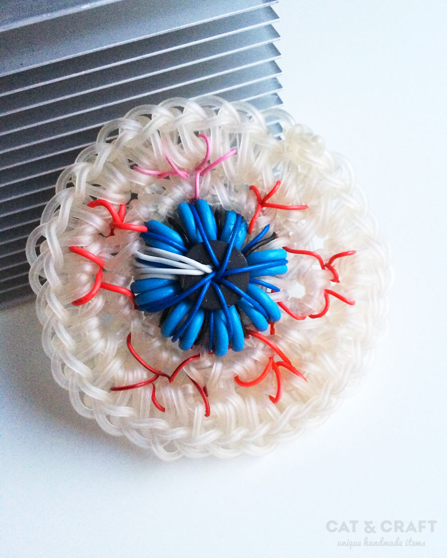 I Make Brooches By Knitting Cables
