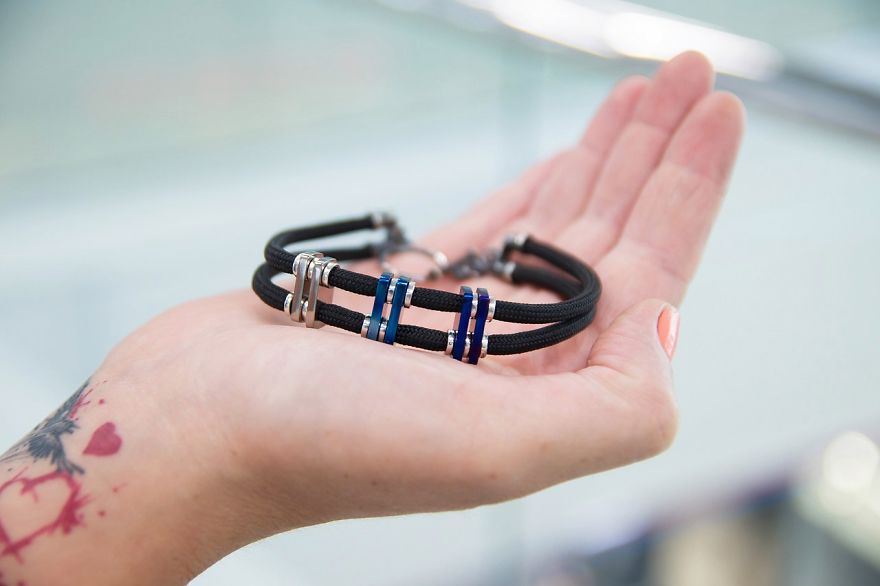 Russian Studio "Art Queen" Makes A Very Interesting Jewelry Of Titanium. Russian Studio "Art Queen" Makes A Very Interesting Jewelry Of Titanium.