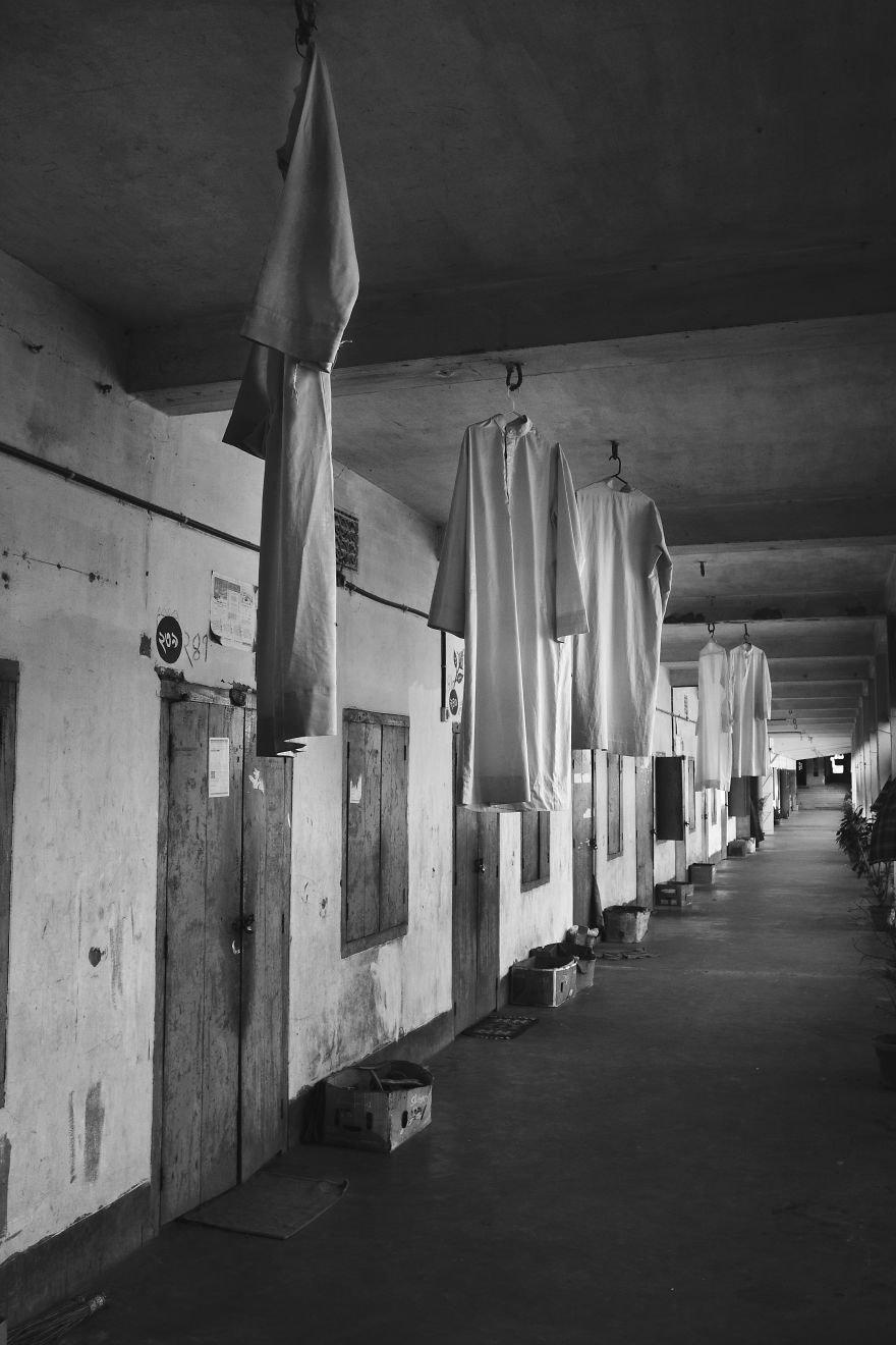 Let's Dry The School Uniform