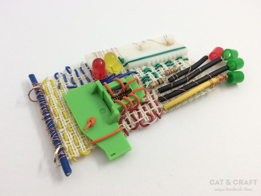 I Make Brooches By Knitting Cables