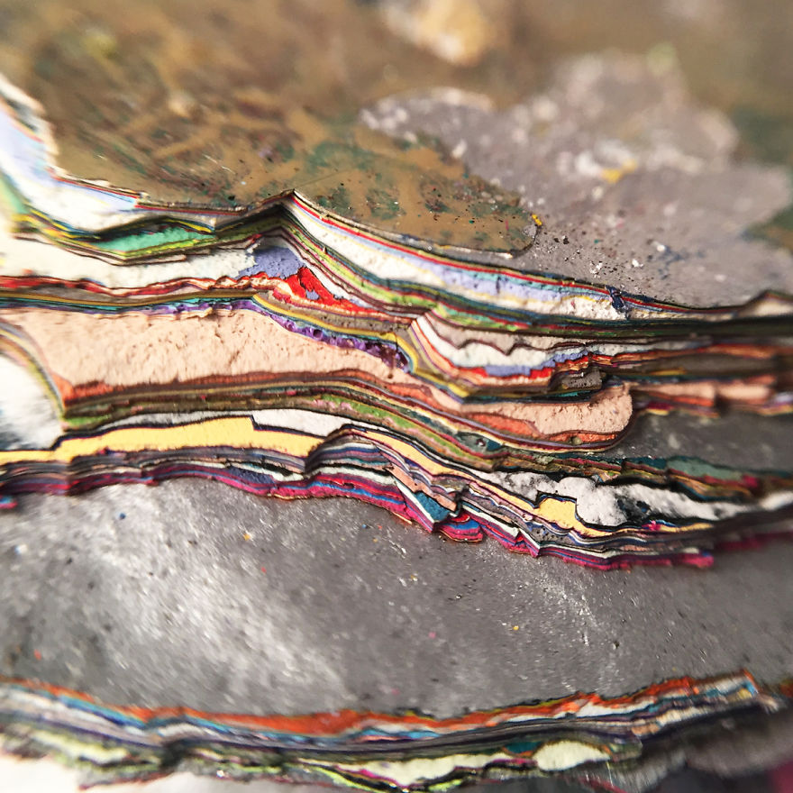 Someone Peeled Off 30 Years Of Graffiti, And Here's What They Found Underneath Someone Peeled Off 30 Years Of Graffiti, And Here's What They Found Underneath