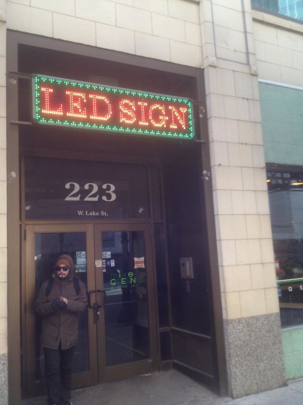 This Restaurant Got A New Sign, But Forgot To Program It