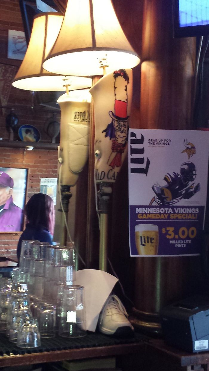 Instead Of The Traditional Lady's Leg Lamp This Bar In Minnesota Has A Prosthetic Leg Lamp