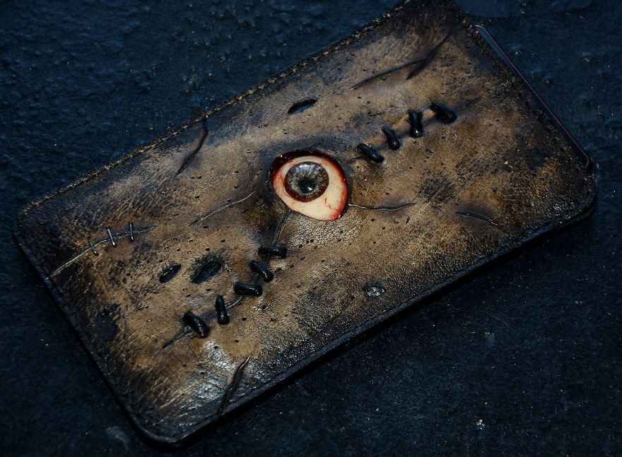 10+ Frightening Leather Watches, Iphone Covers And Other Handmade Accessories You’ll Be Marveled With