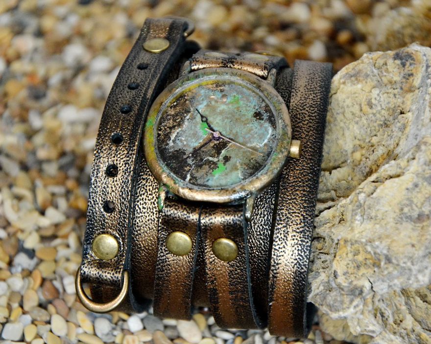 10+ Frightening Leather Watches, Iphone Covers And Other Handmade Accessories You’ll Be Marveled With