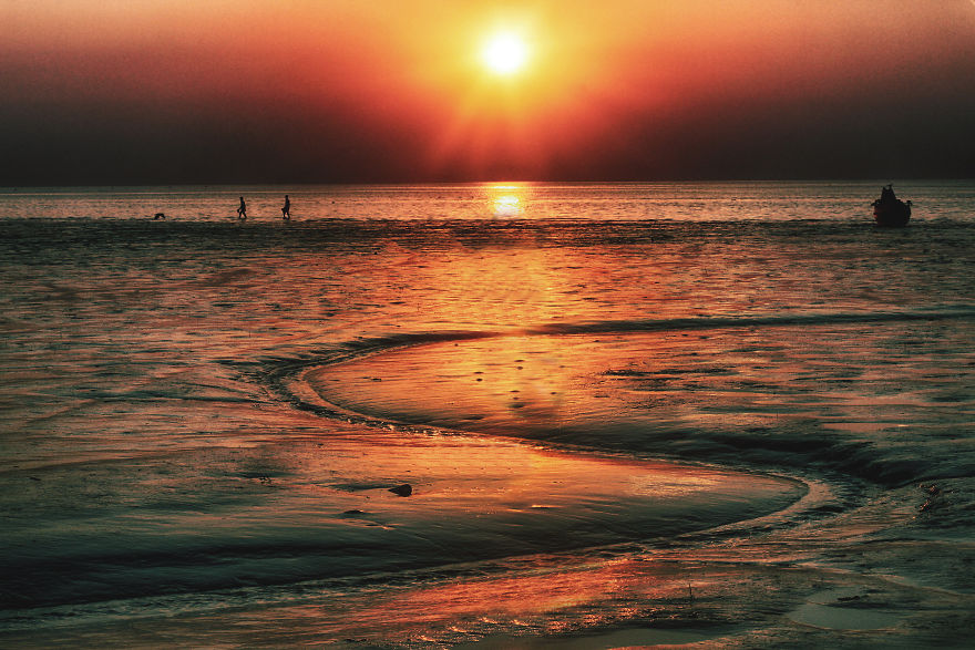 Going Back To Home - Kattali Beach, Chittagong, Bangladesh