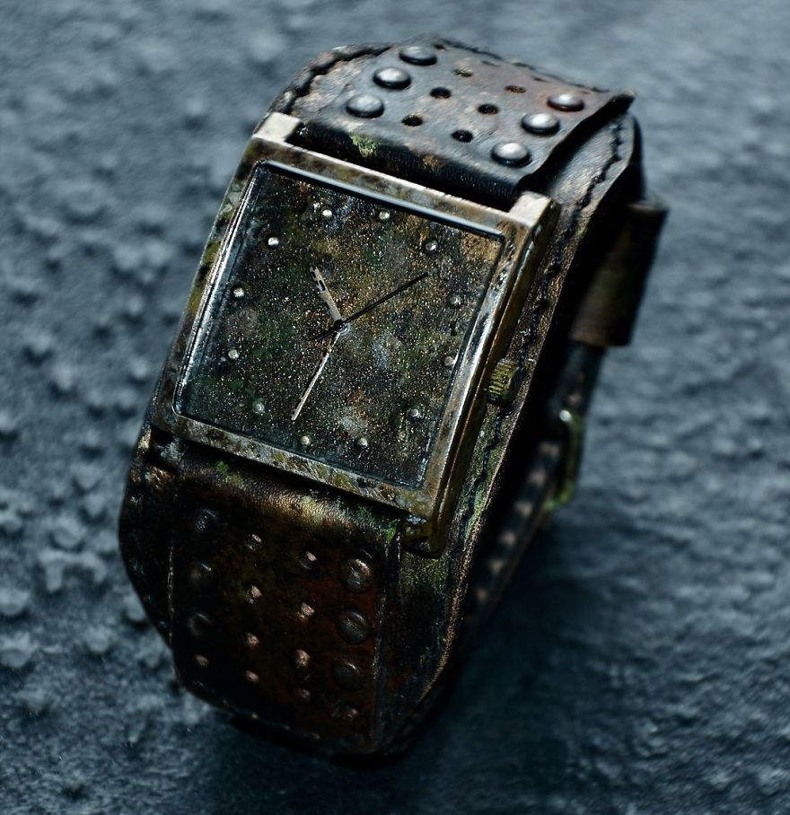 10+ Frightening Leather Watches, Iphone Covers And Other Handmade Accessories You’ll Be Marveled With