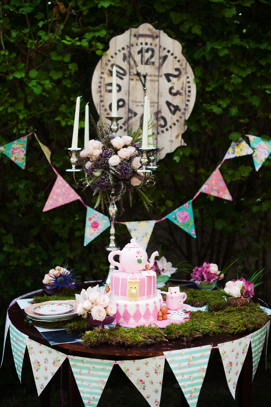Alice In Wonderland Baby Shower